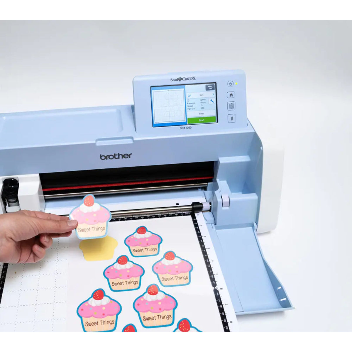 ماكينة قص الأقمشة والمنسوجات Brother SDX1200 ScanNCut || ماكينة قص ورق مقوى و ستيكرات و اقمشة برثر